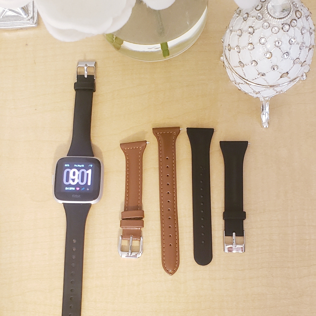 Fitbit Versa Lite Fitness Smartwatch & Extra Bands